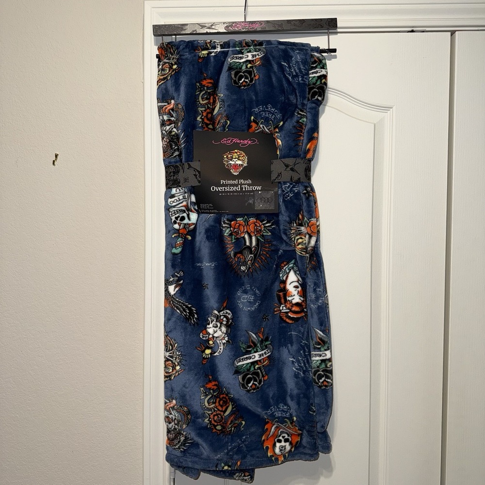 NWT Ed Hardy Printed Plush Oversized Throw Blue Skull Tattoo 60x70 Blanket